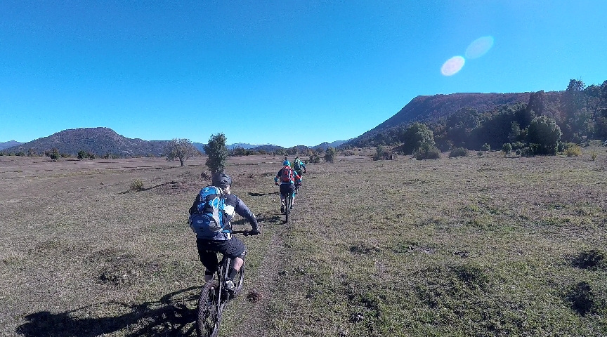 EF1B145E5C1660E9B1FB1F3A51AC20EE